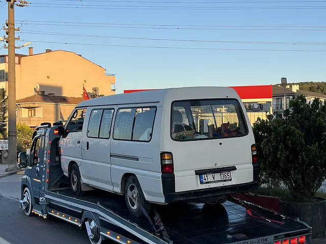 Altınova Akman Oto Çekici gerçek çekici fotoğrafı 2